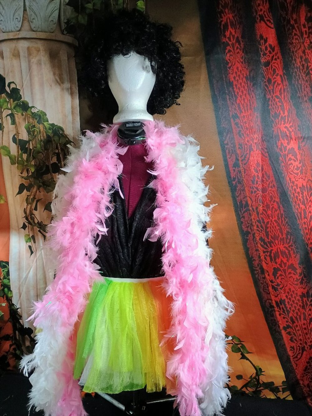 1970s Disco Vixen Gothic Diva Costume Set Wig Lace Bodysuit 4 Feather Boas XL